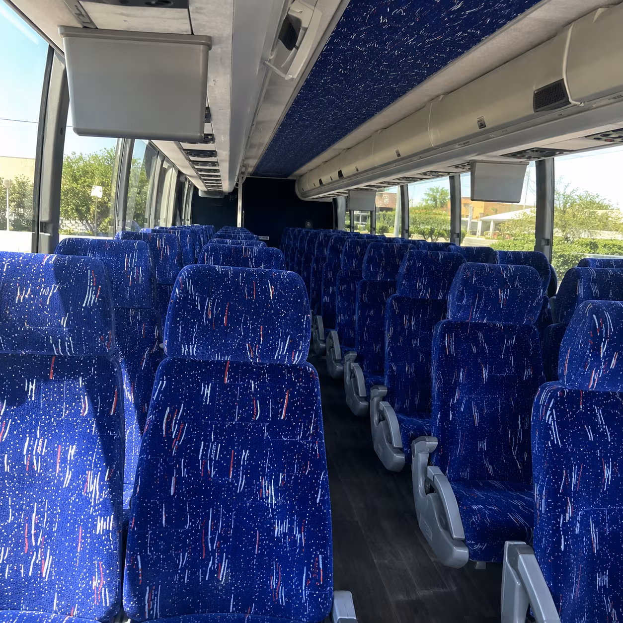 charter bus rentals for corporate retreats and off site team events near sioux falls