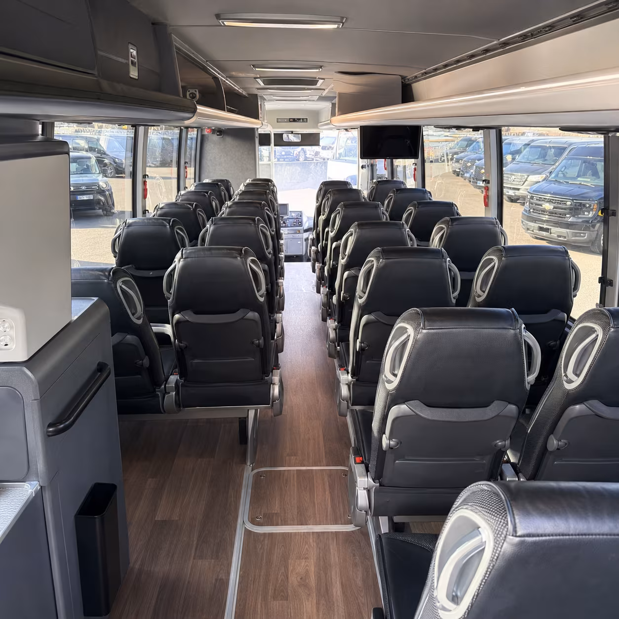 charter buses for sioux falls wedding ceremonies at historic and outdoor venues