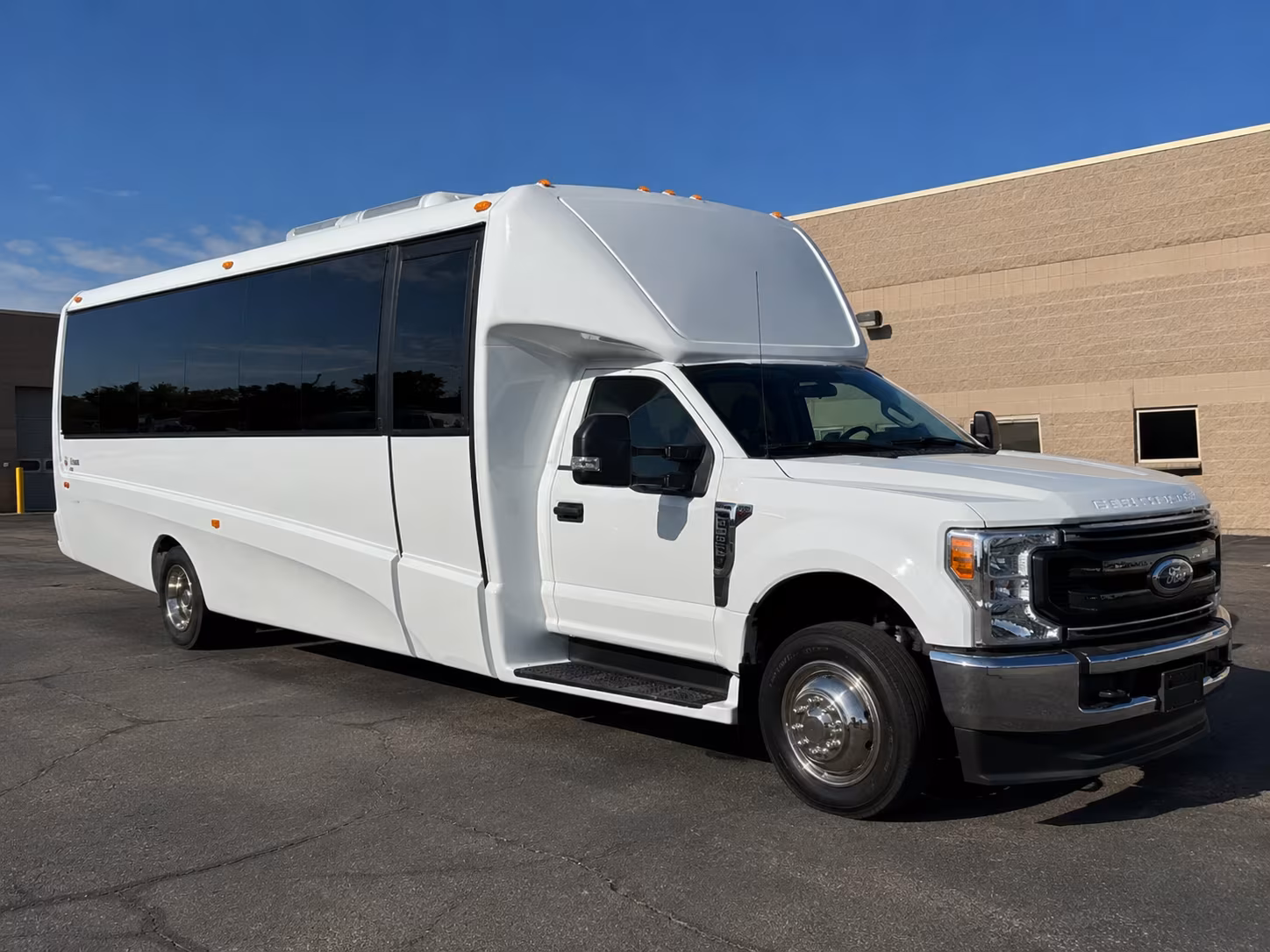 minibus and sprinter van rentals for smaller sioux falls prom groups