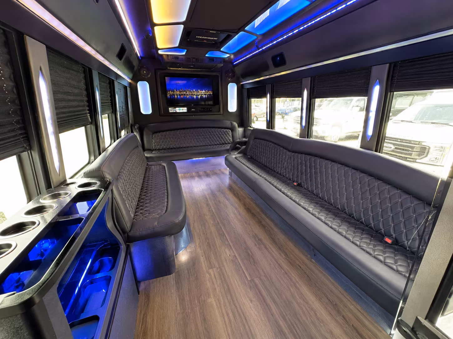 party buses for 21st birthday bar crawls down phillips avenue