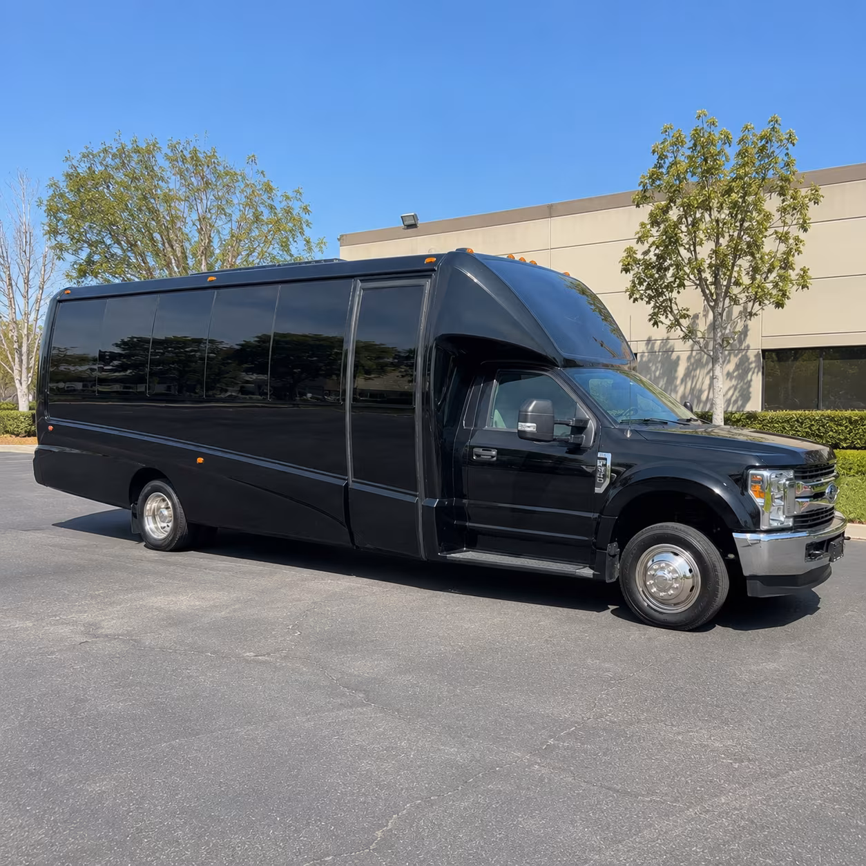 party buses for bachelorette bar crawls through downtown sioux falls