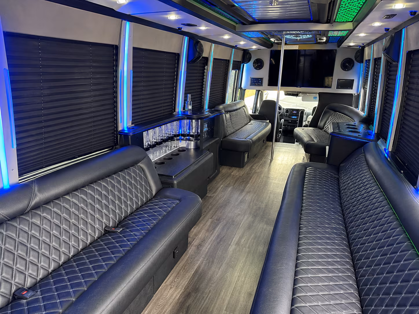 why rent using siouxfallsminibuscompany com